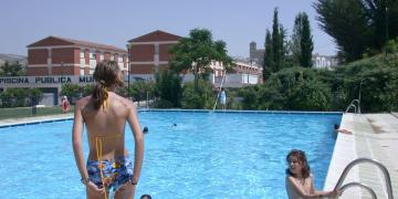 2005-piscina-municipal