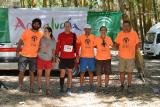 El vencedor de la cuarta etapa junto con algunos de los integrantes de la organización de la Al Andaus Ultimate Trail, 2016
FOTO: ANTONIO ARENAS