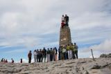 1_ Foto del grupo de senderistas en el punto geod_sico de La Maroma