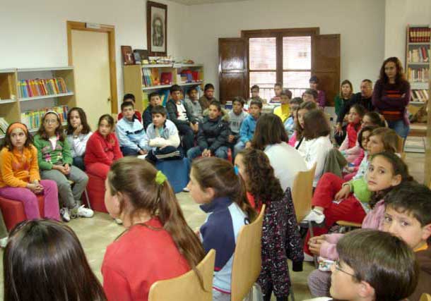  El grupo de alumnos atentos en todo momento 