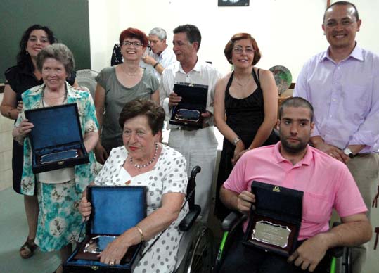  Con otros premiados de la provincia 