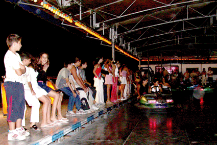 Autos de choque en las fiestas 2004