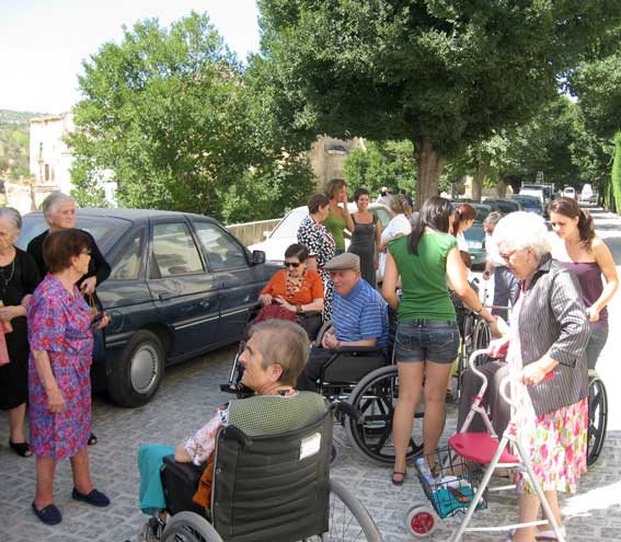  Haciendo turismo en su propio pueblo 