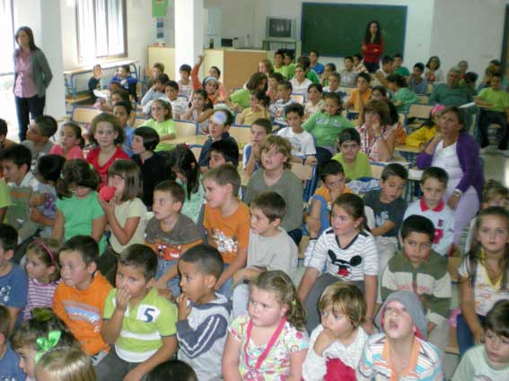  Alumnos del colegio “Conde de Tendilla” 