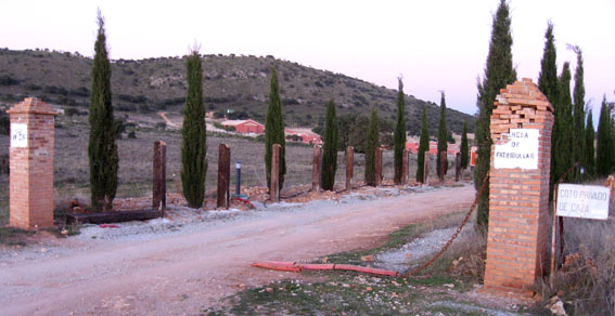  Camino de entrada 