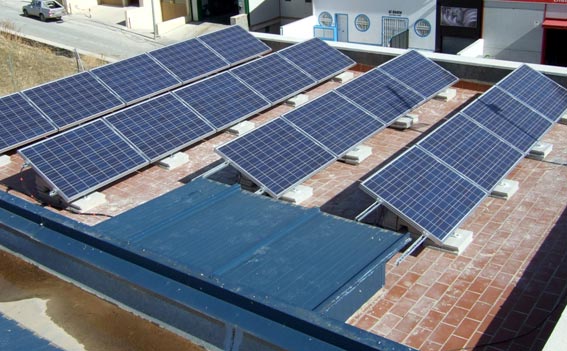  Tal y como han quedado las placas solares instaladas 