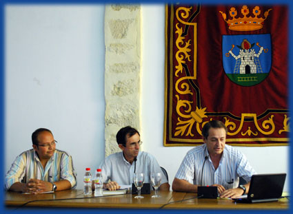 Ángel en la presentación del libro de Sierra Tejeda y Almijara (Parque Natural)