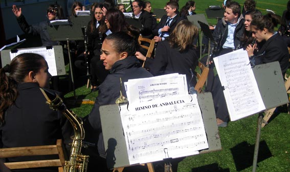  En la partitura el himno de Andalucía 